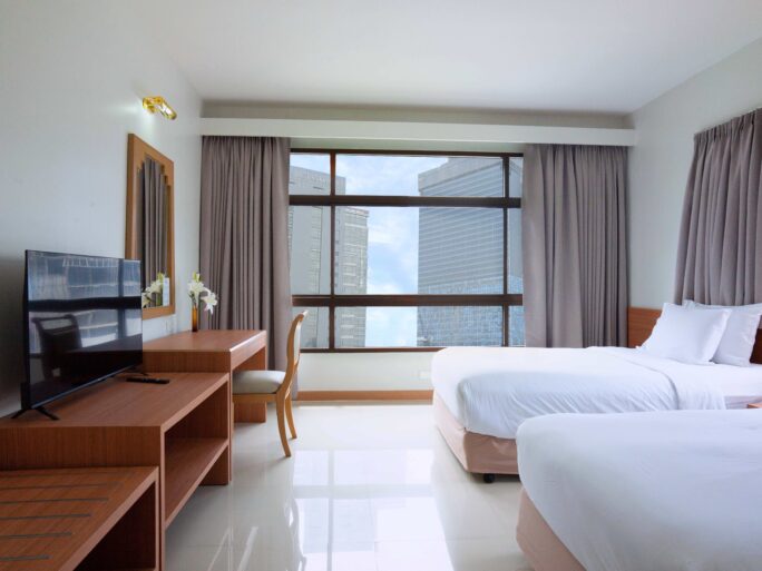 Pinnacle Lumpinee Deluxe Room
